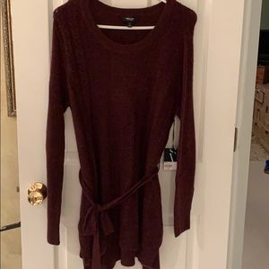 NWB Maroon sweater, smoke & pet free home